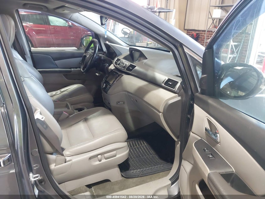 2014 HONDA ODYSSEY auction photo 5