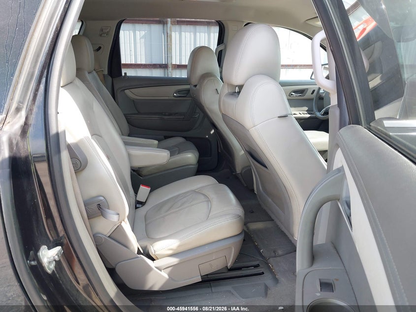 CHEVROLET TRAVERSE 2015 VIN 1GNKRHKD9FJ284929