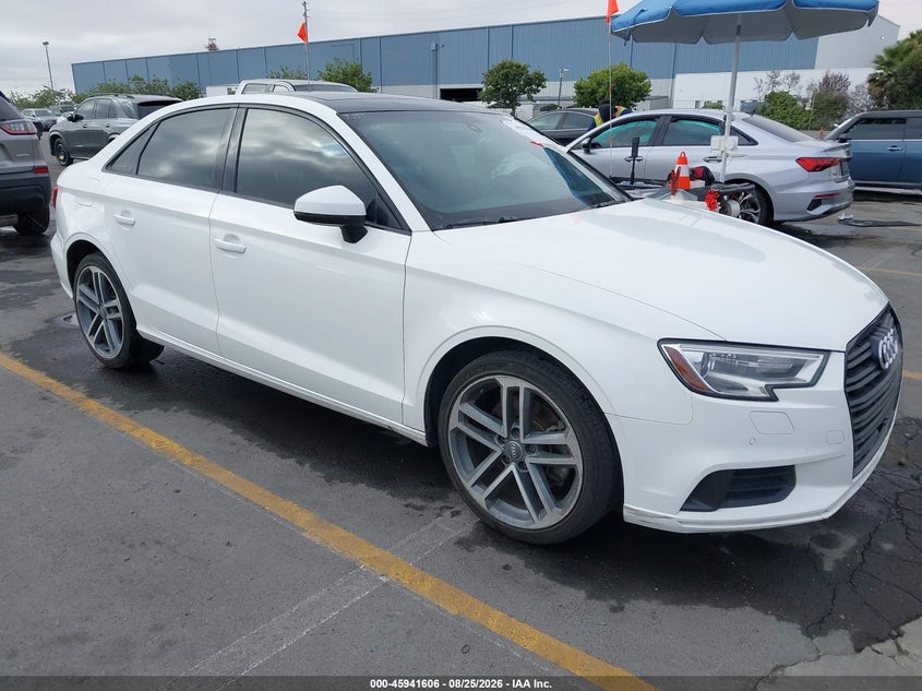 Audi A3 Premium 40 Tfsi Front-Wheel Drive S Tronic — фото 1