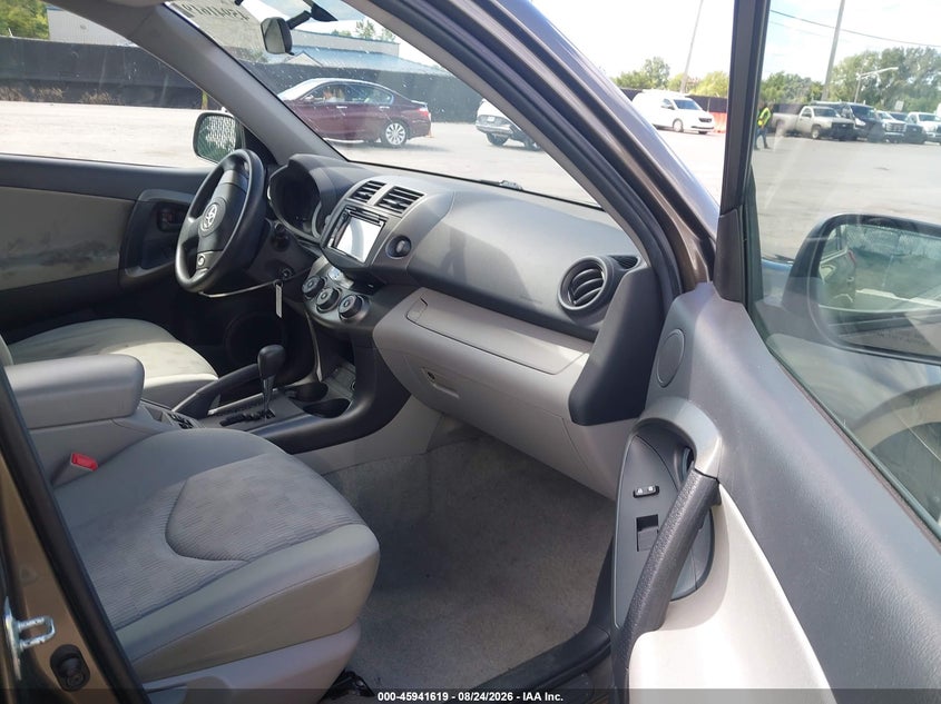 2011 TOYOTA RAV4 auction photo 5