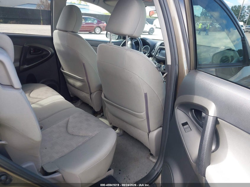 2011 TOYOTA RAV4 auction photo 8