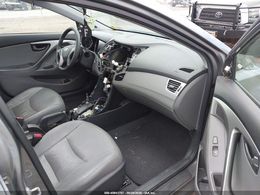 2013 HYUNDAI ELANTRA auction photo 5
