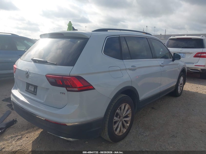 2018 VOLKSWAGEN TIGUAN 2.0T SE/2.0T SEL · Фото 4