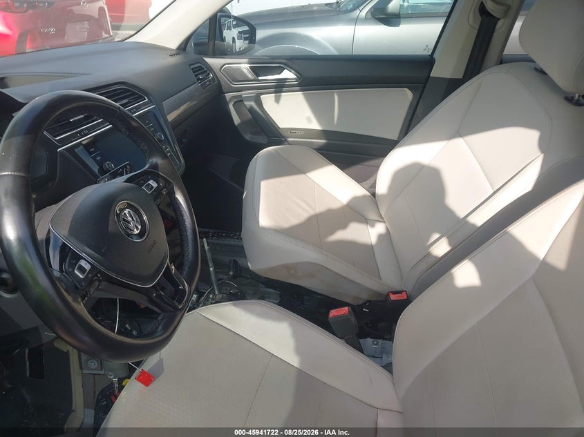 2018 VOLKSWAGEN TIGUAN 2.0T SE/2.0T SEL · Фото 6