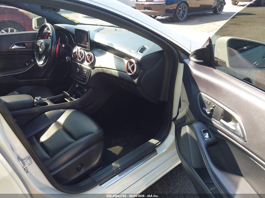 2015 MERCEDES-BENZ CLA 250 auction photo 5