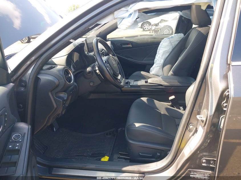 2022 LEXUS IS 300 auction photo 5