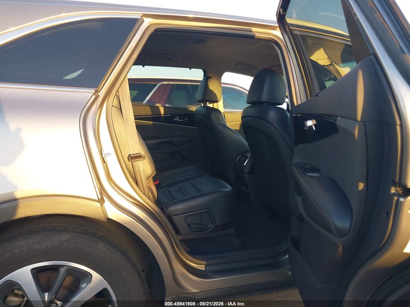 Фото 8 - KIA SORENTO