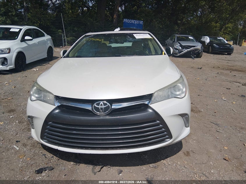 TOYOTA CAMRY - zdjęcie 13