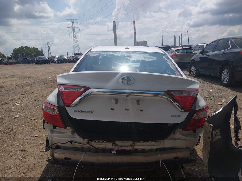 TOYOTA CAMRY - zdjęcie 17