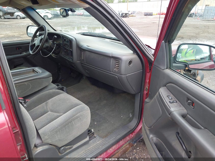 2004 CHEVROLET SILVERADO auction photo 5