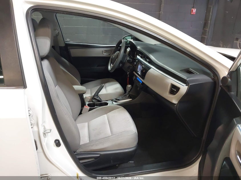2015 TOYOTA COROLLA auction photo 5
