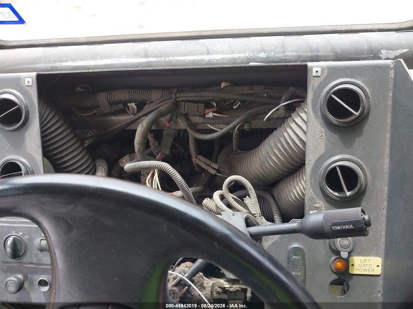 2016 FORD F-59 COMMERCIAL STRIPPED auction photo 5