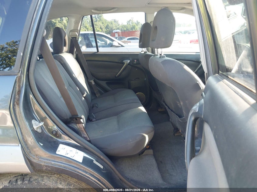 2004 TOYOTA RAV4 auction photo 8