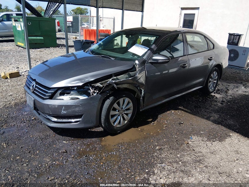 2012 Volkswagen Passat, Left Front, IAAI, VIN 1VWAP7A38CC015850 — photo 2