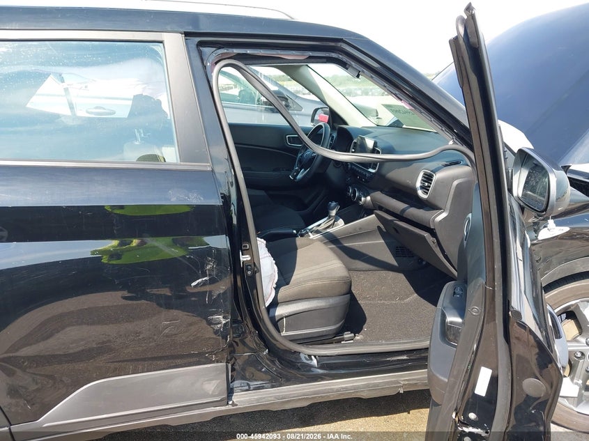 2024 HYUNDAI VENUE auction photo 5