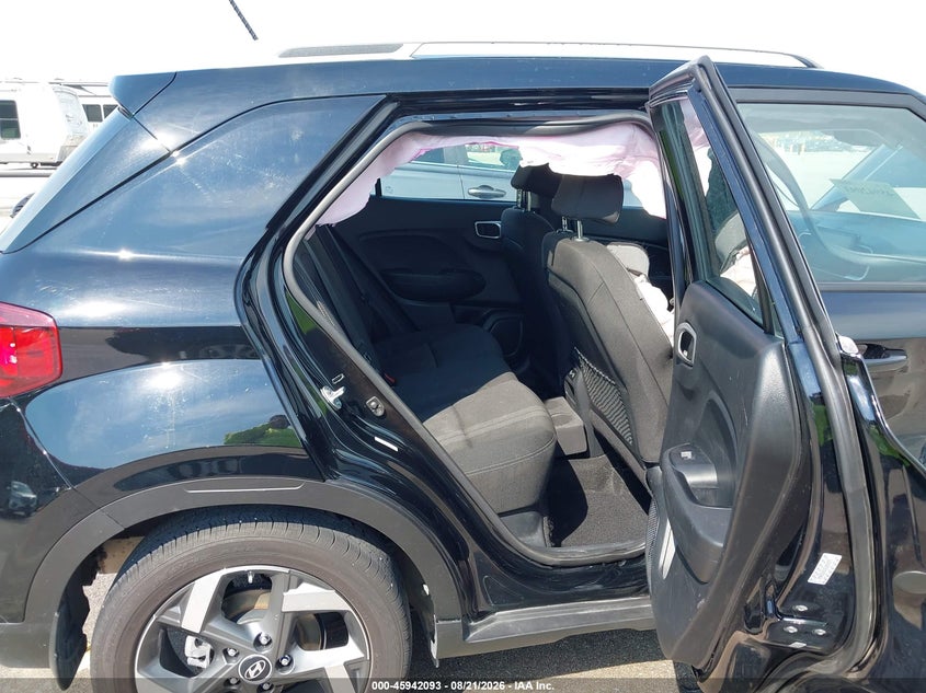 2024 HYUNDAI VENUE auction photo 8