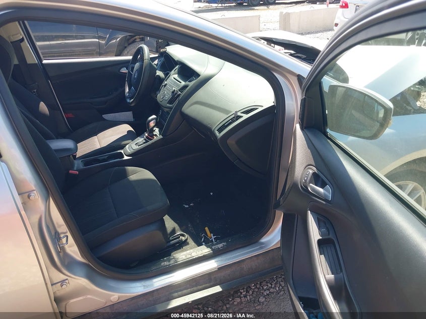 2016 FORD FOCUS auction photo 5