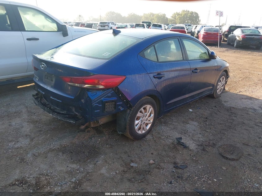 2017 HYUNDAI ELANTRA auction photo 4