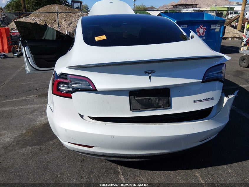 Фото 6 - TESLA MODEL 3