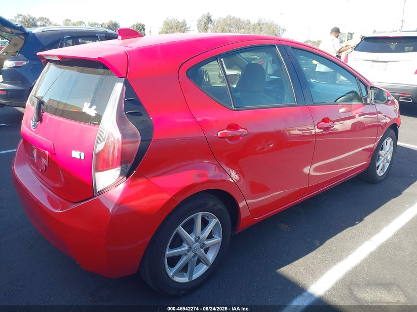 2015 TOYOTA PRIUS C auction photo 4