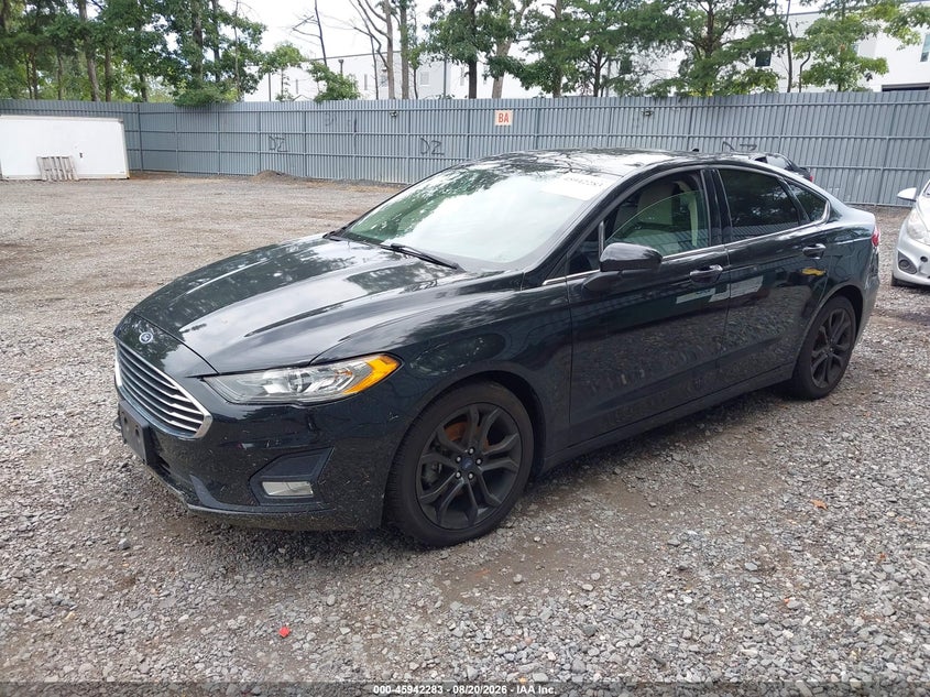 2019 FORD FUSION auction photo 2