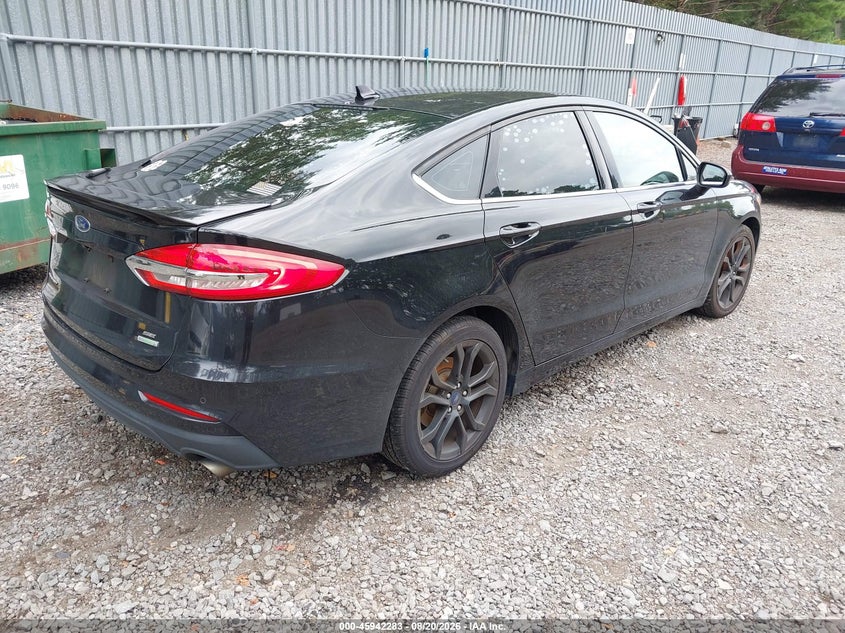 2019 FORD FUSION auction photo 4