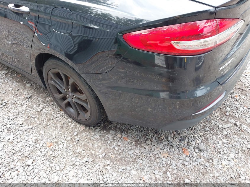2019 FORD FUSION auction photo 6
