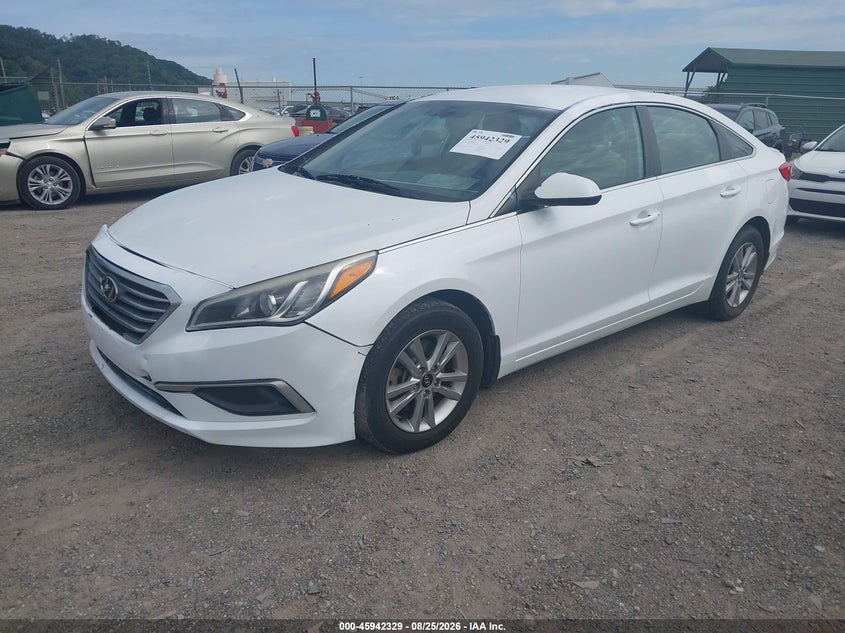 2016 HYUNDAI SONATA auction photo 2