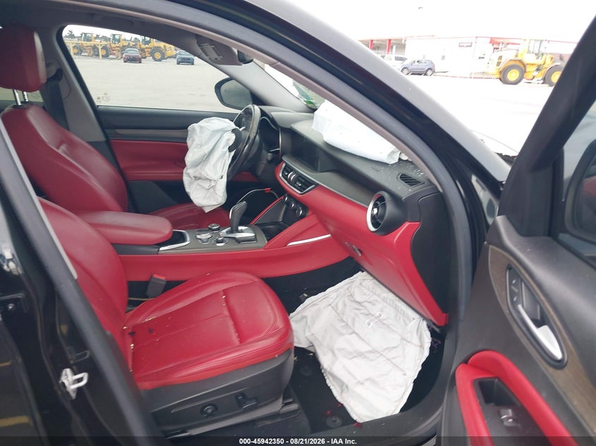 2020 ALFA ROMEO STELVIO TI AWD · Фото 5