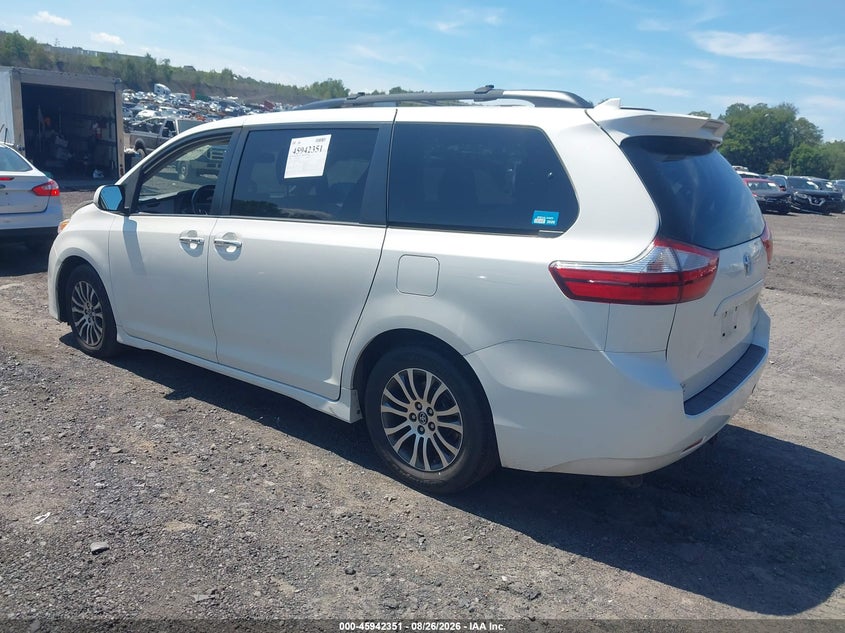 TOYOTA SIENNA - zdjęcie 3