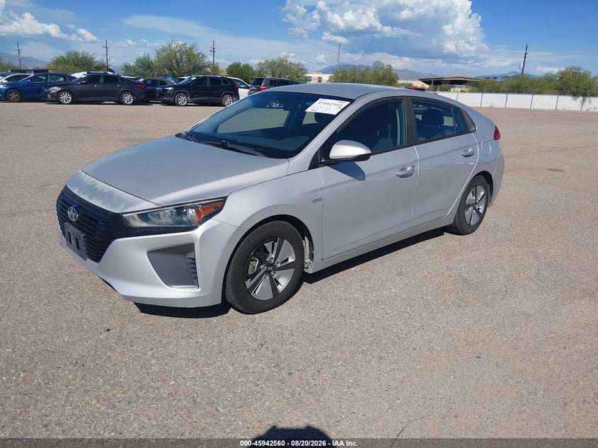 2018 HYUNDAI IONIQ HYBRID auction photo 2