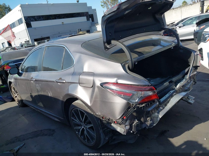 2024 TOYOTA CAMRY auction photo 3