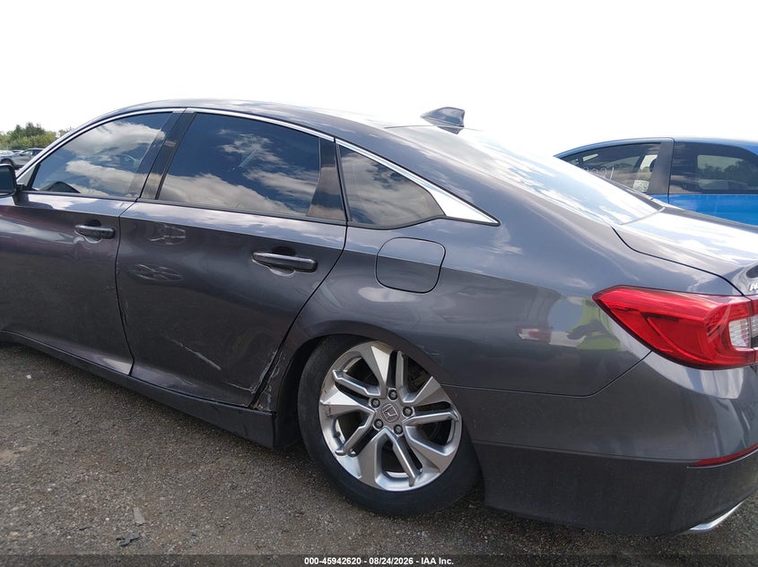 2018 HONDA ACCORD auction photo 6