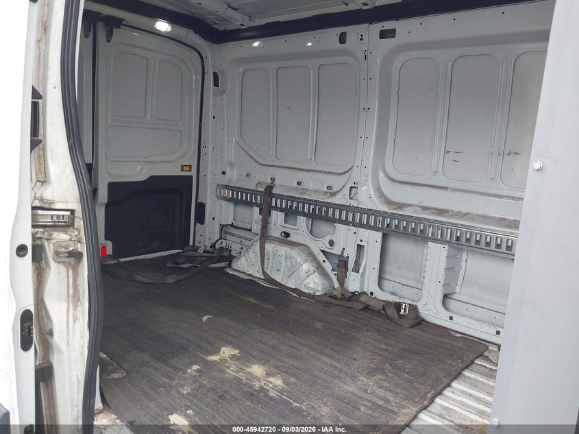 2018 FORD TRANSIT-250 auction photo 8