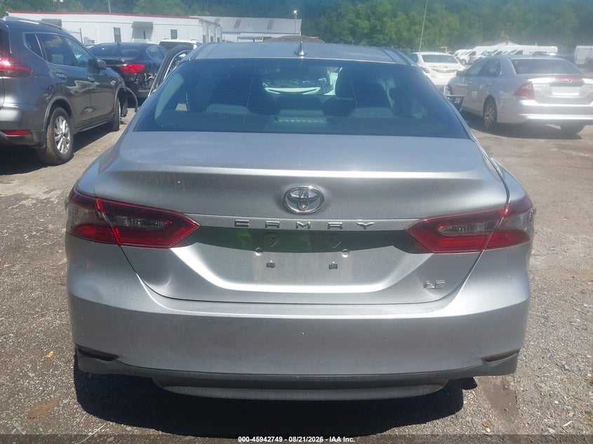 TOYOTA CAMRY - zdjęcie 16