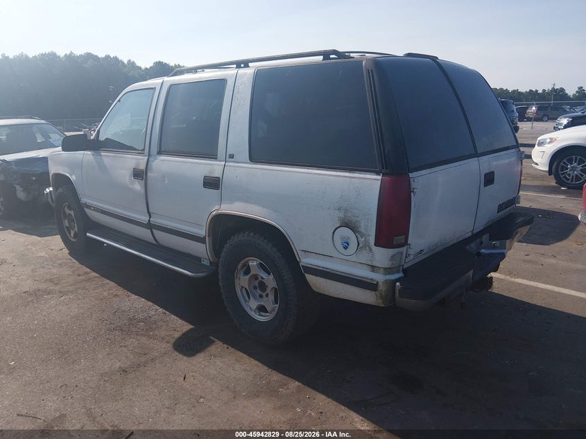 1997 CHEVROLET TAHOE auction photo 3