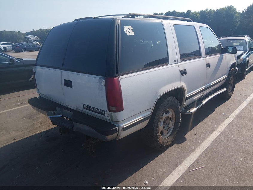 1997 CHEVROLET TAHOE auction photo 4