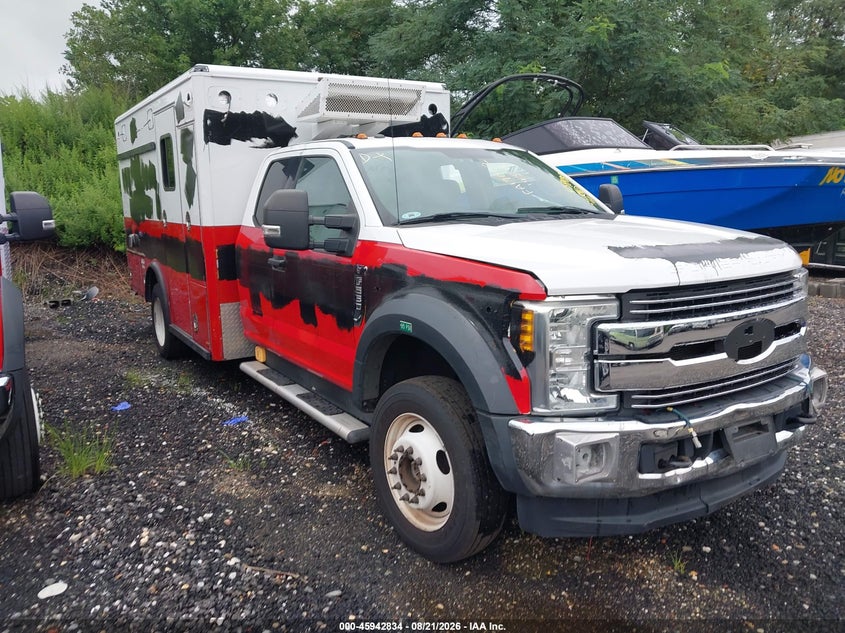 2017 FORD F-550 CHASSIS auction photo 1