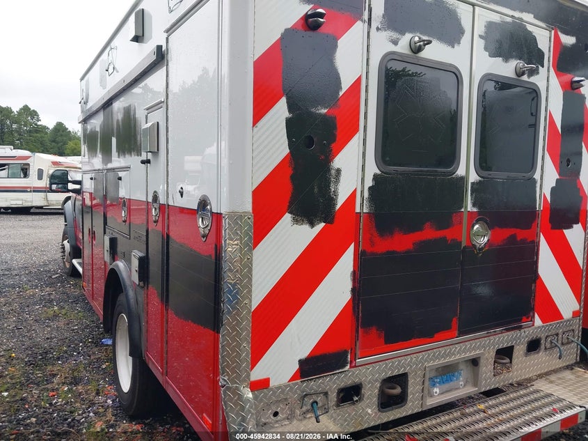 2017 FORD F-550 CHASSIS auction photo 3