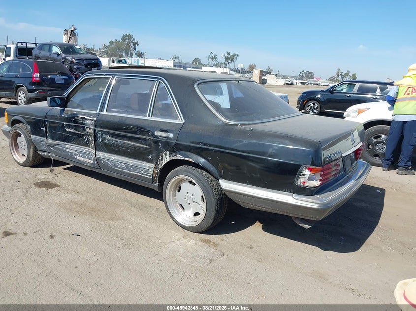 1990 MERCEDES-BENZ 560 auction photo 3