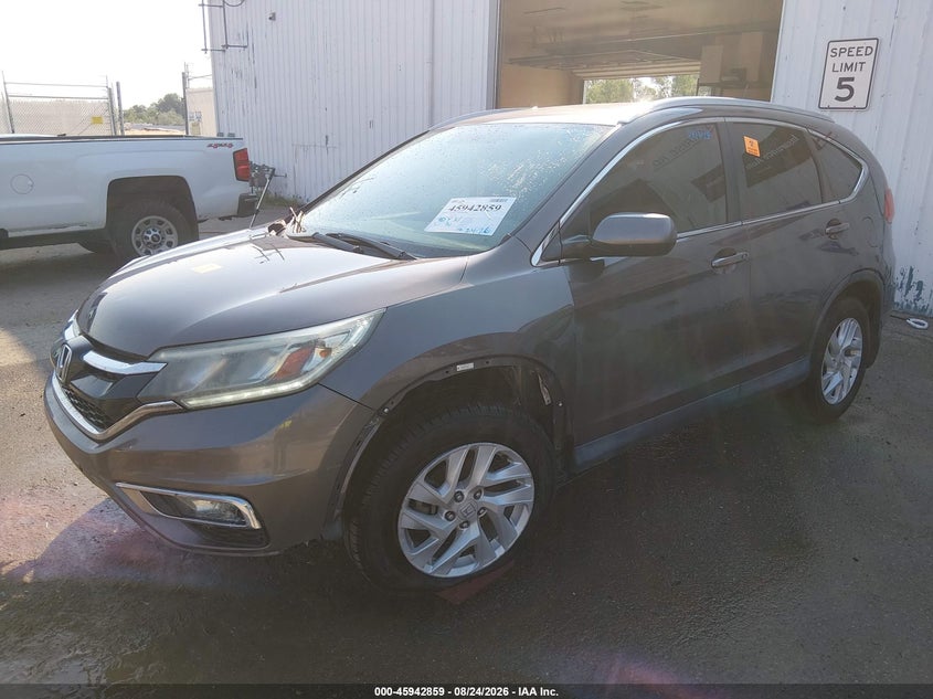 2015 Honda CR-V, Left & Right Side, IAAI, VIN 2HKRM4H71FH665490 — photo 2