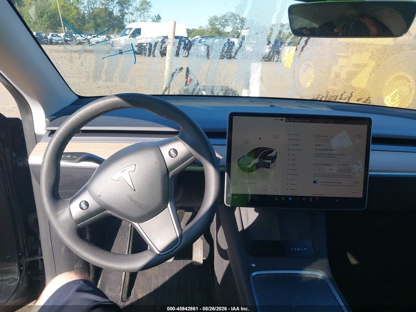 TESLA MODEL Y - zdjęcie 18