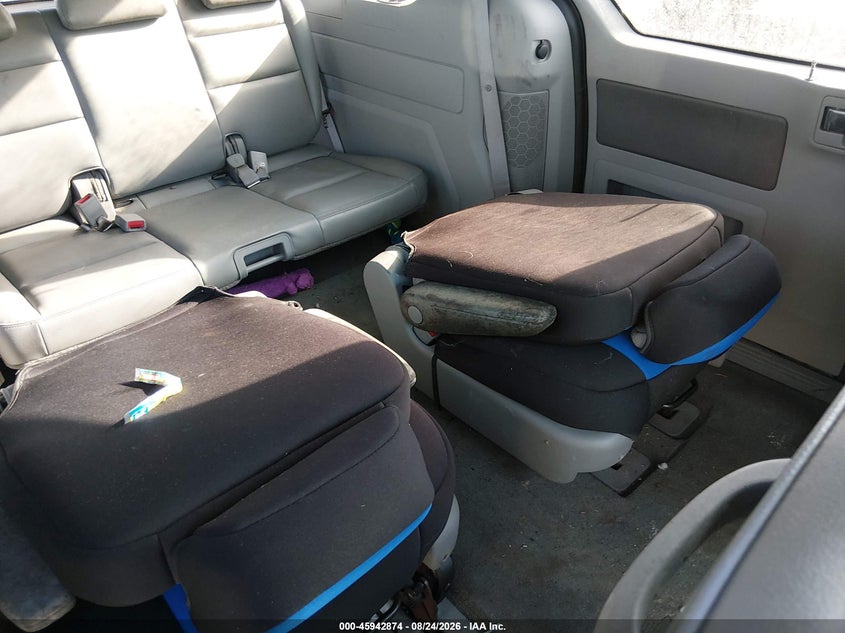 2005 FORD FREESTAR auction photo 8