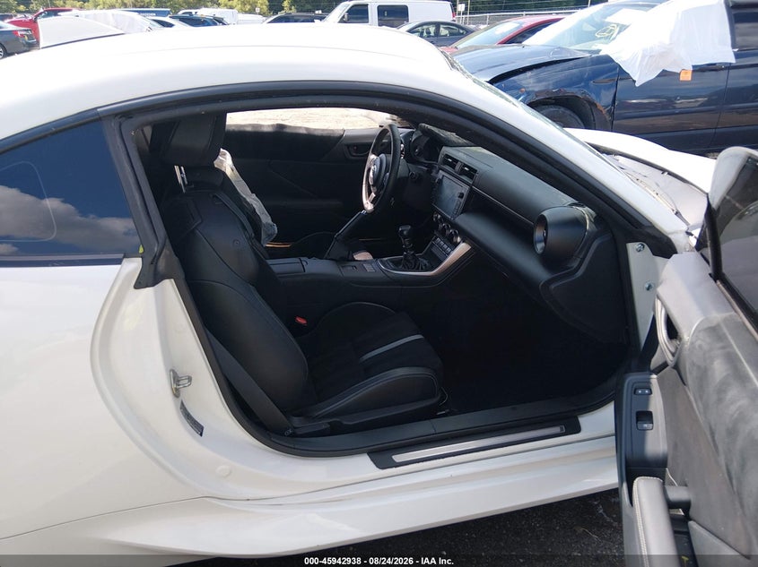 TOYOTA GR86 2025 VIN JF1ZNBE19S9758509