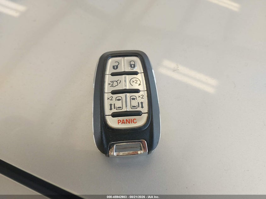 CHRYSLER PACIFICA HYBRID 2018 VIN 2C4RC1N78JR164601