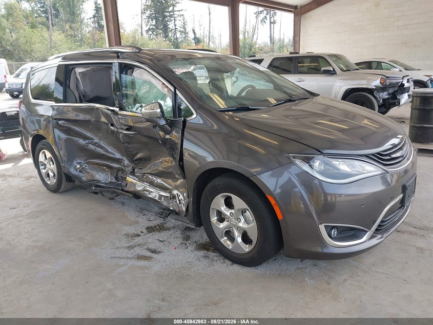 2018 CHRYSLER PACIFICA HYBRID auction photo 1