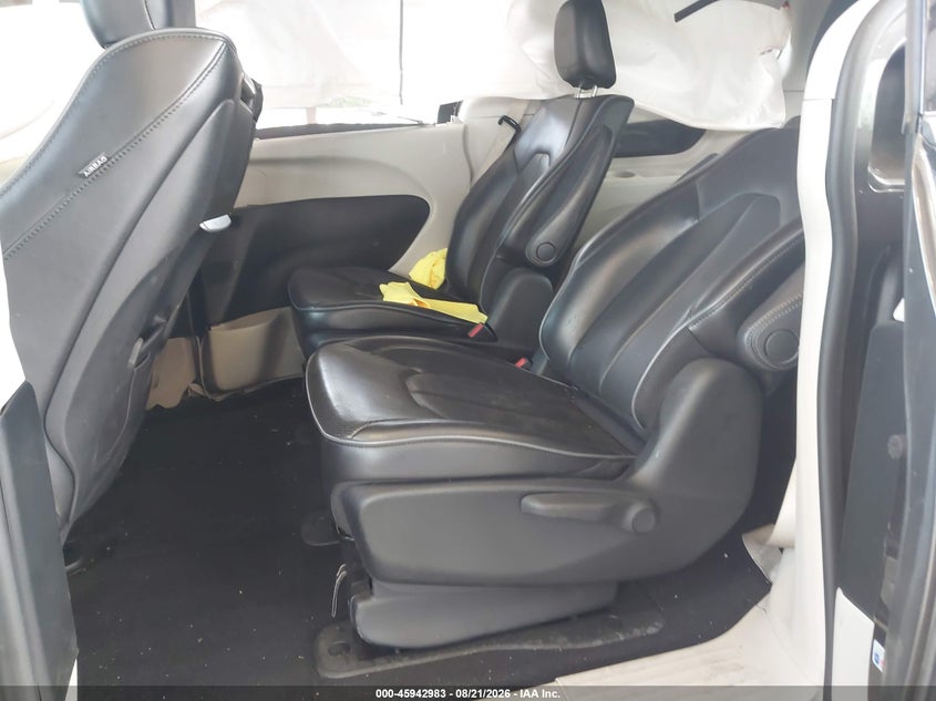 2018 CHRYSLER PACIFICA HYBRID auction photo 8