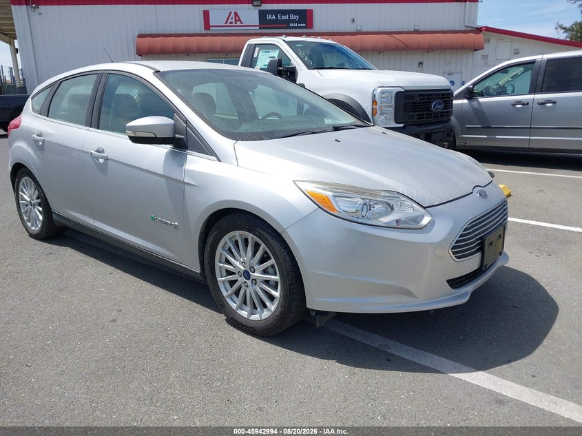 Vin: 1fadp3r4xjl296137, lot: 46442166, ford focus electric 2018 img_1