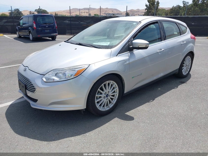 Vin: 1fadp3r4xjl296137, lot: 46442166, ford focus electric 20182
