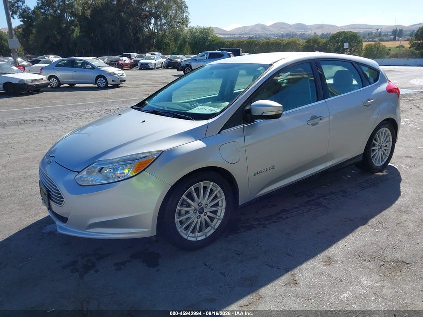 Vin: 1fadp3r4xjl296137, lot: 46442166, ford focus electric 20182